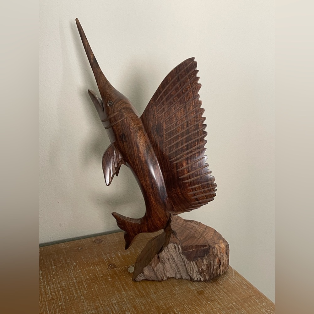 Hand carved ironwood swordfish figurine - Picture 3 of 3